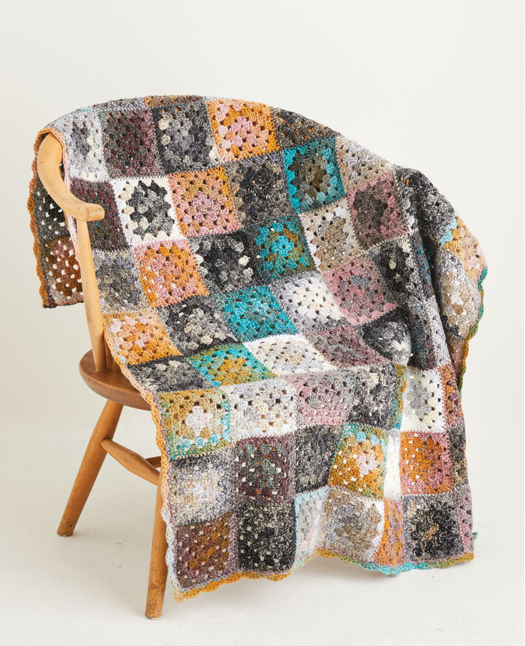 CROCHET GRANNY SQUARE BLANKET